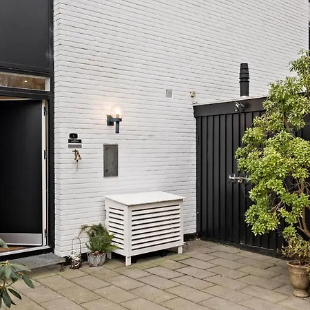 2 Bedroom Gorgeous In Espergærde
