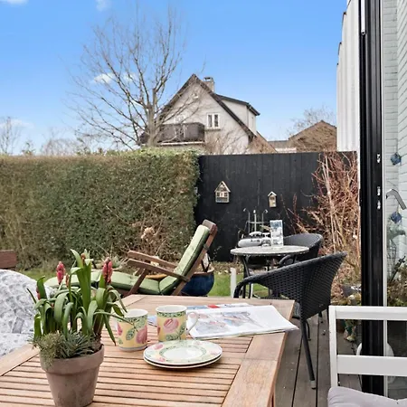 2 Bedroom Gorgeous In *
